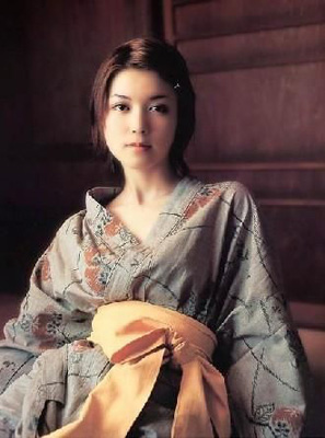 如同古代中国男人,病态的迷恋\三寸金莲\一样