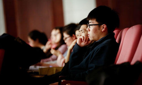 北京新东方举办新教师培训开学典礼 近百位新